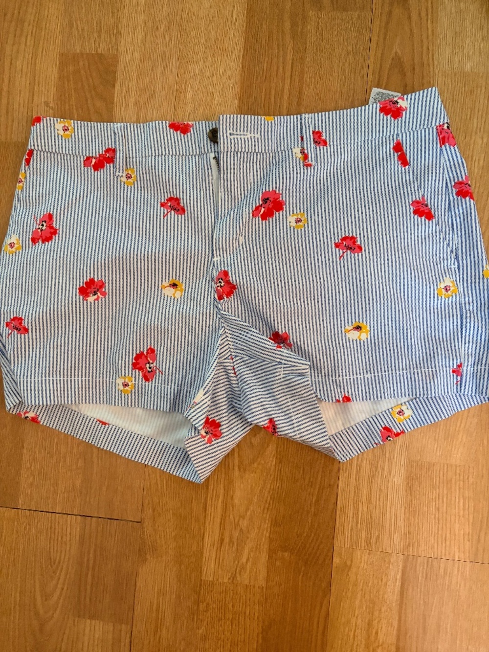 Old Navy 100% Cotton Blue & White Floral Stripe Shorts Size 8.